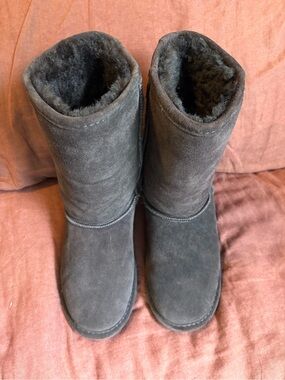 BearPaw Women's Dark Brown Suede Sherpa-Lined Boots